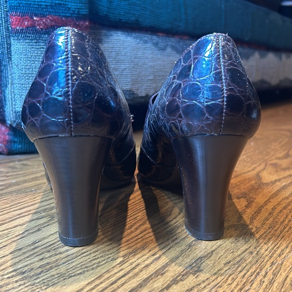 Vintage Dark maroon snake skin design 4-inch heel - Picture 3 of 5